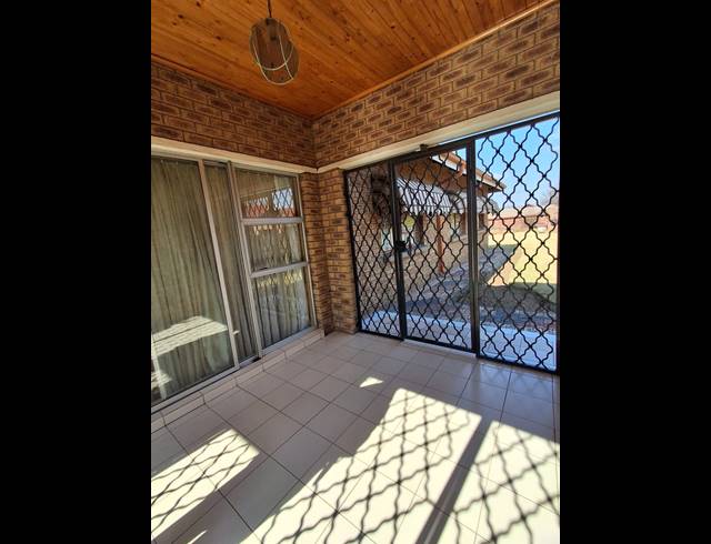 3 BEDROOM HOUSE FOR SALE IN BEDWORTH PARK